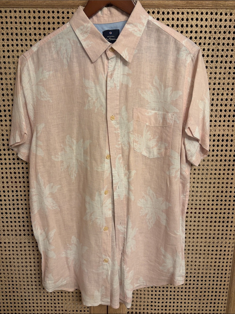 Ben Sherman Light Pink Short-Sleeve Button-Down Shirt with White Floral Print